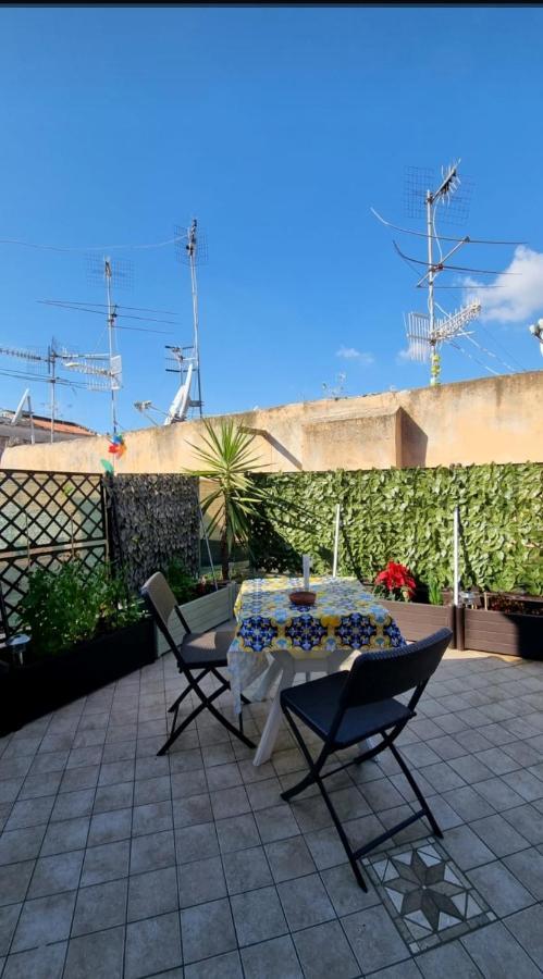 Terrazza Del Santo 2,0 - La Terrazza Nel Cuore Di Napoli Екстер'єр фото
